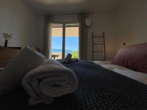 Apartamento Lake & Mountain View - Piscine, Parking, Terrasse