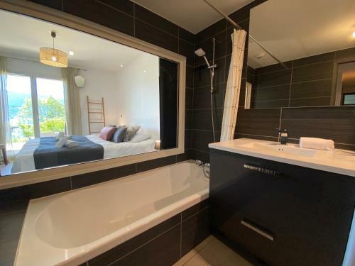 Apartamento Lake & Mountain View - Piscine, Parking, Terrasse