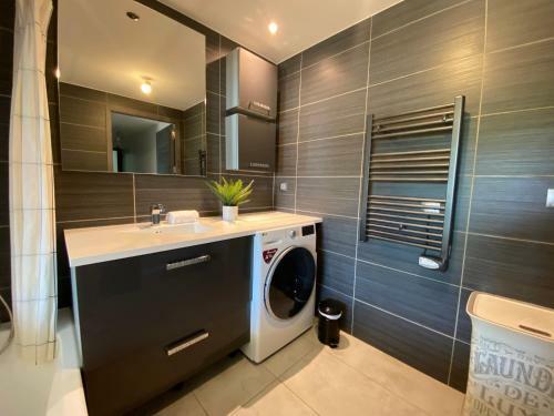 Apartamento Lake & Mountain View - Piscine, Parking, Terrasse