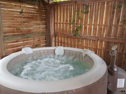Villa Et Sa Piscine Priv�e, Au Calme
