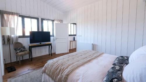 Villa Mooreva Lodge - Services, Climatisation, Piscine Chauff�e, Plage � 80m