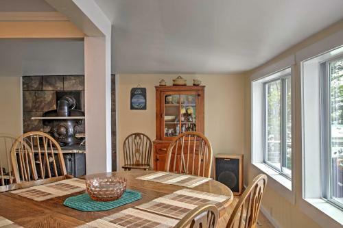 Peaceful Fishermans Paradise With Deck And Fire Pit!