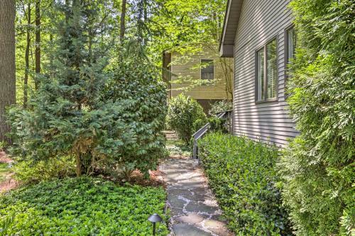 Lovely Ocean Pines Home With Loft And Pool Access