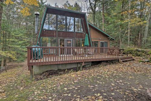 Lakefront Berkshires Retreat With Deck, Dock And Boat!