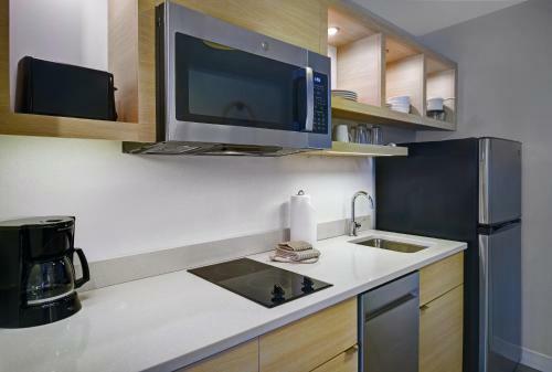 Hotel Towneplace Suites By Marriott Fall River Westport