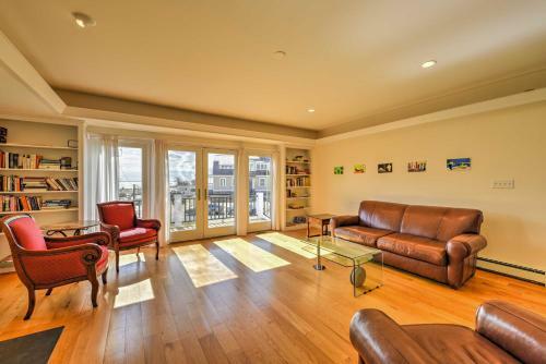 Multi-level Marion House Loft, Deck And Ocean Views