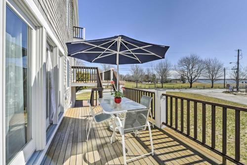 Multi-level Marion House Loft, Deck And Ocean Views