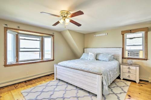 Oceanfront Cape Cod Home With Porch, Yard And Grill!