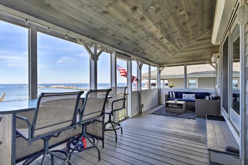 Oceanfront Cape Cod Home With Porch, Yard And Grill!