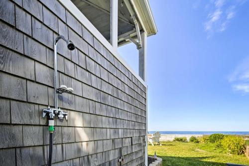Oceanfront Cape Cod Home With Porch, Yard And Grill!