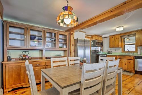 Oceanfront Cape Cod Home With Porch, Yard And Grill!