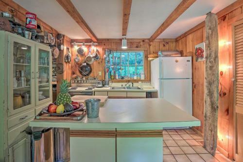 The Mill River Cabin With Fireplace And River View!