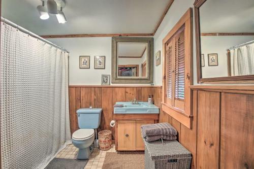 The Mill River Cabin With Fireplace And River View!