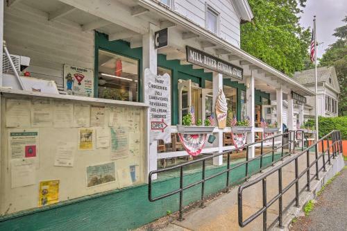 The Mill River Cabin With Fireplace And River View!