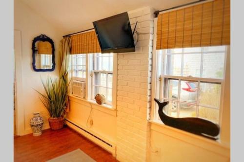 Private Beach Cottage For Two In Sconset!