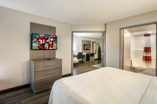 Hotel Red Roof Inn Plus+ Boston - Logan