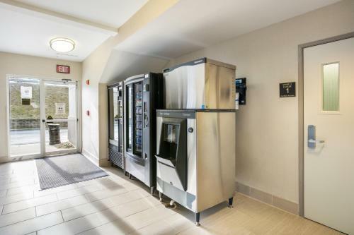 Hotel Red Roof Inn Plus+ Boston - Logan