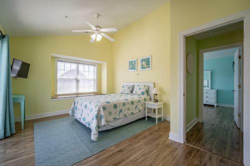 The Palms Oceanside 4 Bed, Beach Gear, Pool, Near Beach