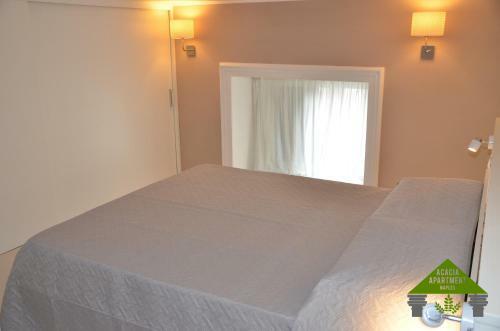 Acacia Apartment Naples Short Lease