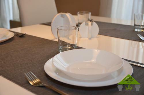 Acacia Apartment Naples Short Lease