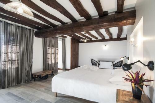 Bed & Breakfast Jardin Des Sens, La Rente D'eguilly