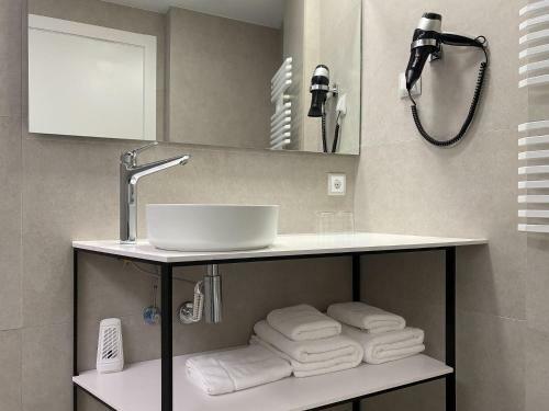 Apartaments Y Habitacions Entre Volcans