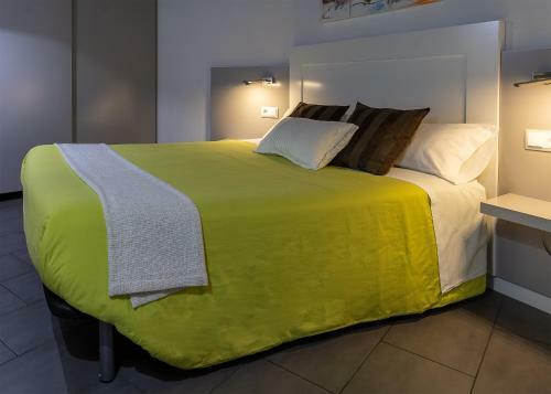 Apartaments Y Habitacions Entre Volcans