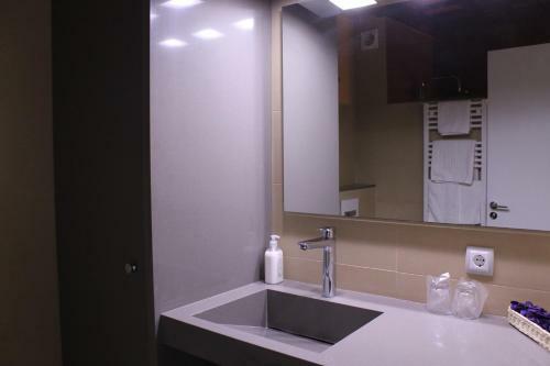 Apartaments Y Habitacions Entre Volcans