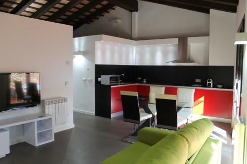 Apartaments Y Habitacions Entre Volcans