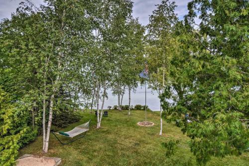Idyllic Lake Leelanau Cottage With Dock And Fire Pit!