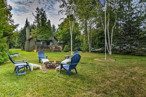 Idyllic Lake Leelanau Cottage With Dock And Fire Pit!