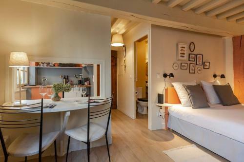 Apartamento "couleur Corail" Studio With Fireplace - City Center