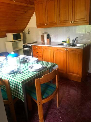 Villa Sebesty�n Apartments