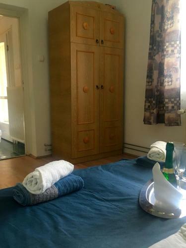Villa Sebesty�n Apartments