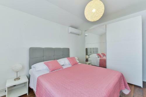 Crowonder Villa Marieta With Swimming Pool