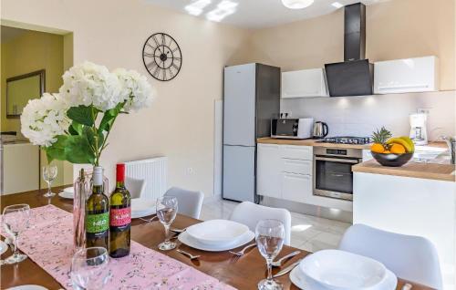 Awesome Apartment In Pula With Wifi And 5 Bedrooms