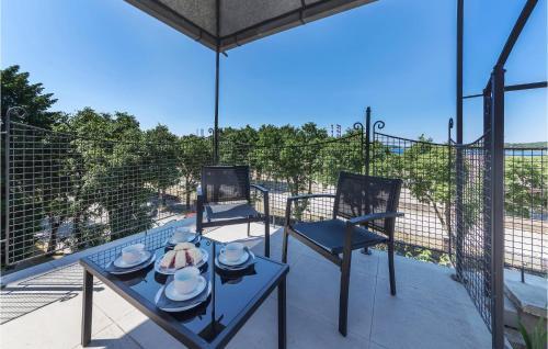 Nice Apartment In Pula With Wifi And 2 Bedrooms
