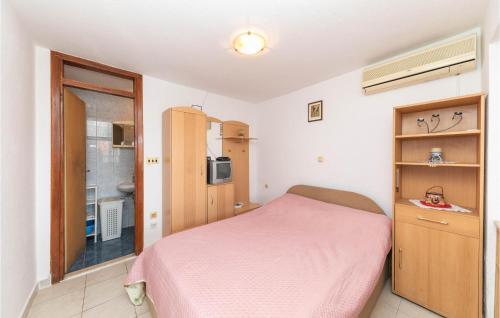 Stunning Apartment In Trogir With 1 Bedrooms