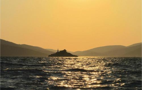 Amazing Apartment In Trogir With 1 Bedrooms