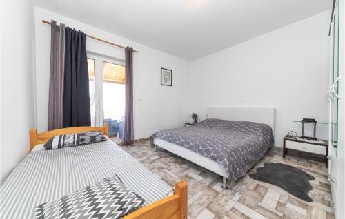 Amazing Apartment In Trogir With 1 Bedrooms