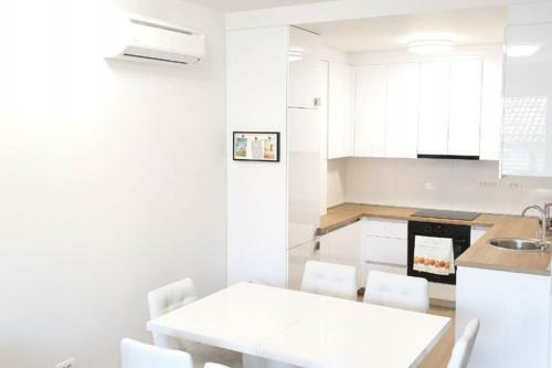 Luxury Apartment In The City Center