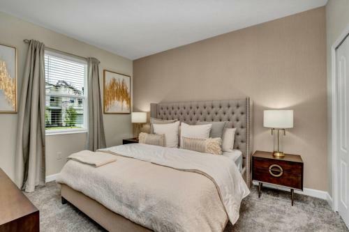 Scream Luxury Champion Gates Sleep 22
