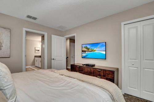 Scream Luxury Champion Gates Sleep 22