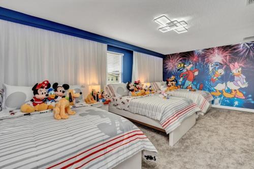 Scream Luxury Champion Gates Sleep 22