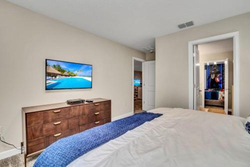 Scream Luxury Champion Gates Sleep 22