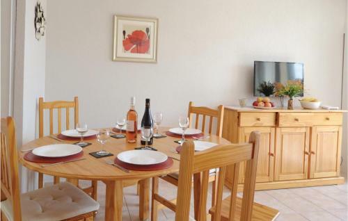 Two-bedroom Holiday Home In Calvisson