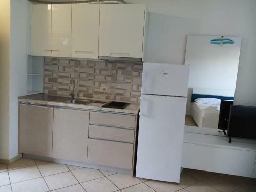 Monda Apartments Dhermi