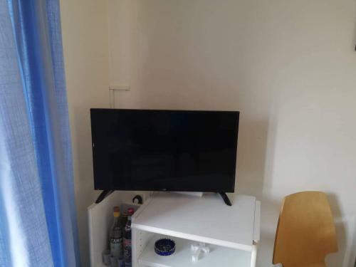 Cozy 1 Bedroom Apartment Close To The Beach!