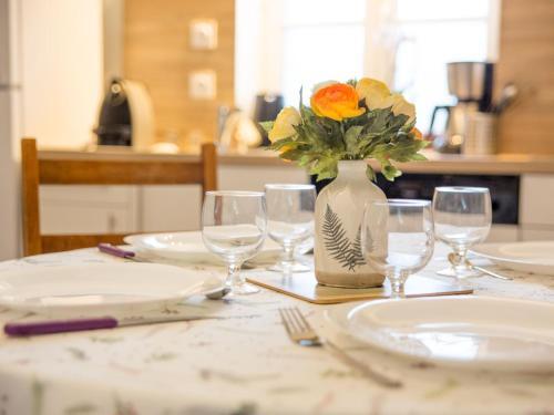 Calm And Comfortable Apartment In Bayeux