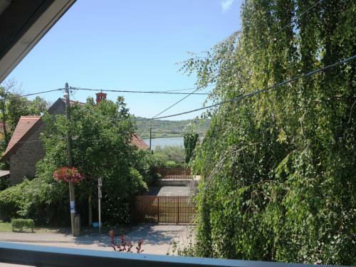 Apartamento K�kszalag Vend�gh�z